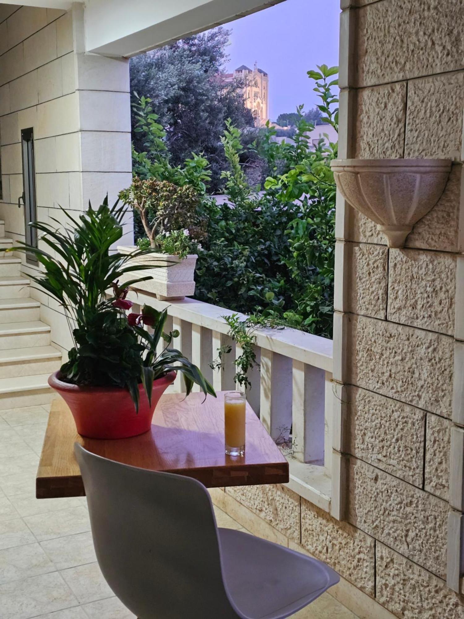 Maria'S Guesthouse - Uphill View Of Nazareth F Exteriör bild