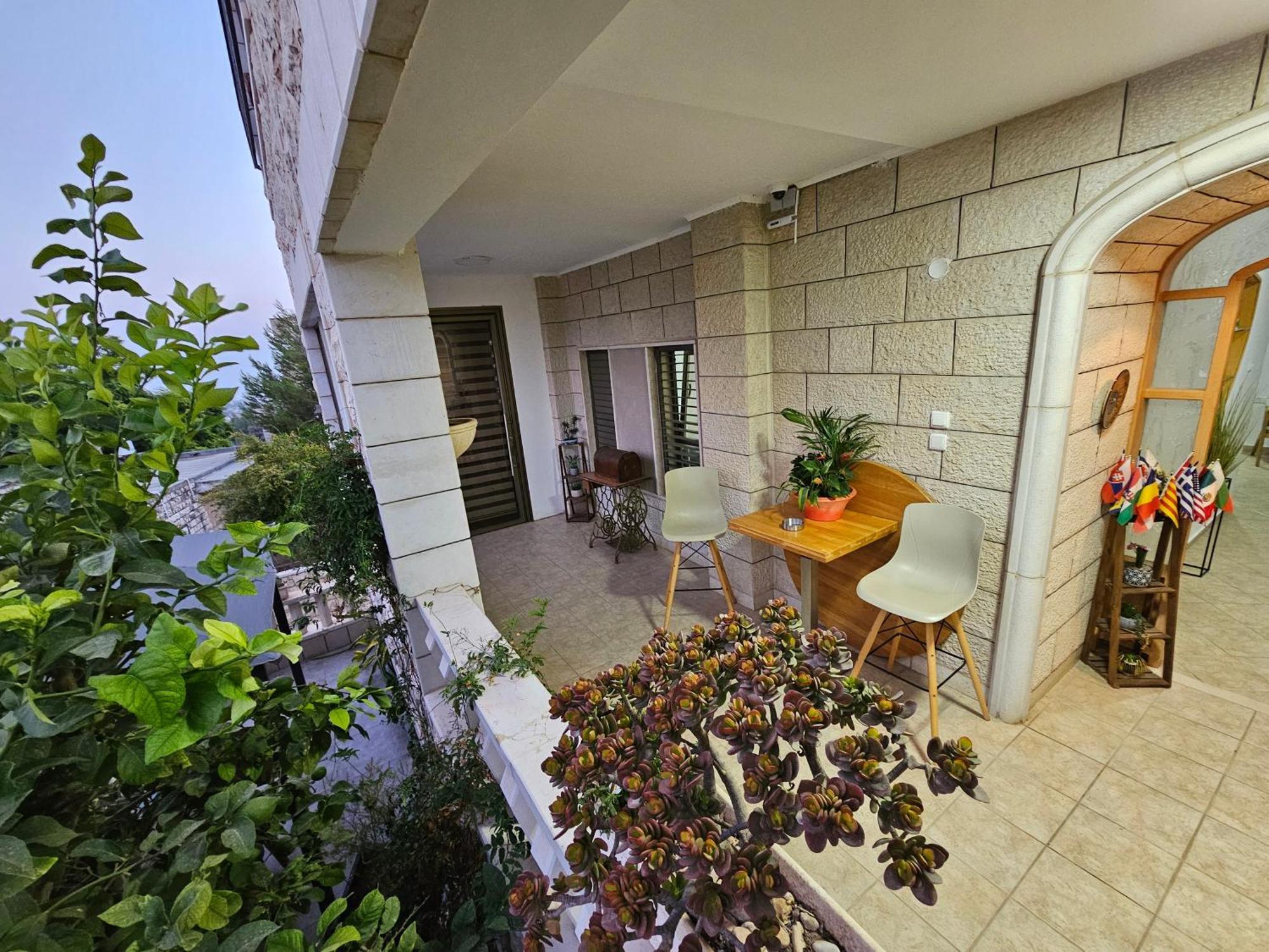 Maria'S Guesthouse - Uphill View Of Nazareth F Exteriör bild